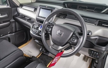 Honda Freed II, 2017 год, 1 439 000 рублей, 8 фотография