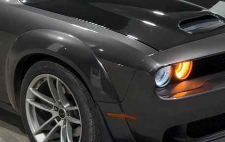 Dodge Challenger III рестайлинг 2, 2018 год, 2 000 000 рублей, 4 фотография