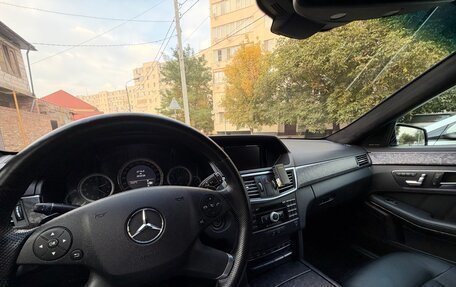 Mercedes-Benz E-Класс, 2010 год, 1 550 000 рублей, 8 фотография