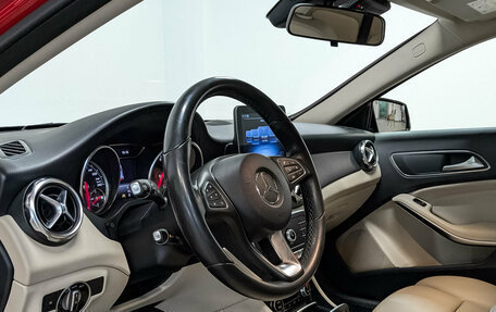 Mercedes-Benz GLA, 2017 год, 2 155 000 рублей, 15 фотография
