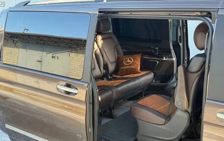 Mercedes-Benz V-Класс, 2016 год, 6 350 000 рублей, 2 фотография
