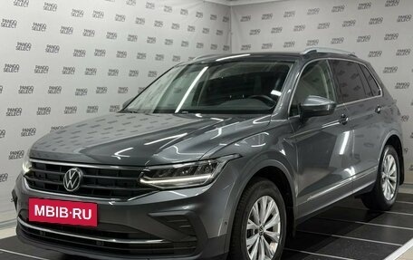 Volkswagen Tiguan II, 2021 год, 2 599 567 рублей, 13 фотография