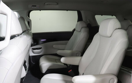 KIA Carnival, 2020 год, 3 900 000 рублей, 10 фотография