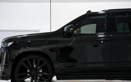 Cadillac Escalade V, 2023 год, 12 900 000 рублей, 7 фотография