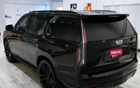 Cadillac Escalade V, 2023 год, 12 900 000 рублей, 10 фотография