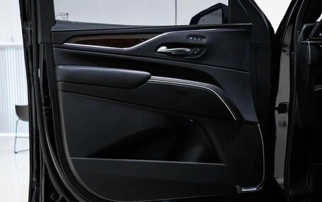 Cadillac Escalade V, 2023 год, 12 900 000 рублей, 26 фотография