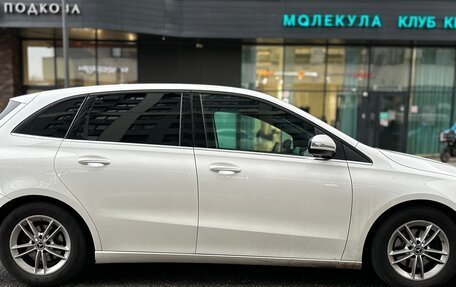 Mercedes-Benz B-Класс, 2019 год, 2 100 000 рублей, 4 фотография