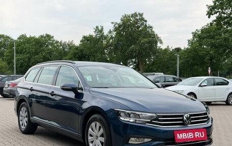 Volkswagen Passat B8 рестайлинг, 2023 год, 3 650 000 рублей, 1 фотография