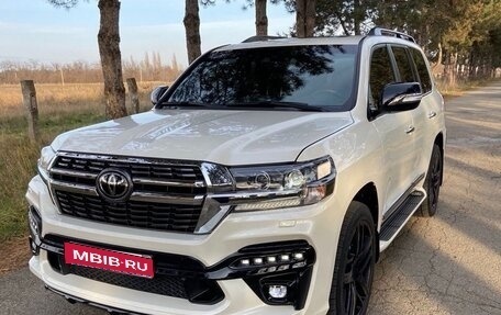 Toyota Land Cruiser 200, 2020 год, 8 500 000 рублей, 1 фотография