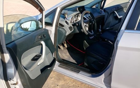 Ford Fiesta, 2011 год, 555 000 рублей, 21 фотография