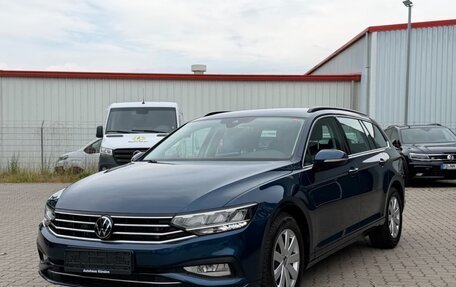 Volkswagen Passat B8 рестайлинг, 2023 год, 3 650 000 рублей, 2 фотография