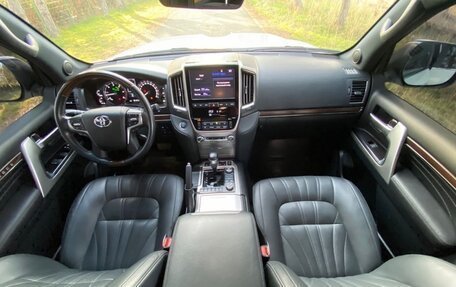 Toyota Land Cruiser 200, 2020 год, 8 500 000 рублей, 10 фотография