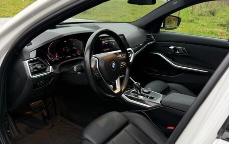 BMW 3 серия, 2020 год, 3 550 000 рублей, 15 фотография