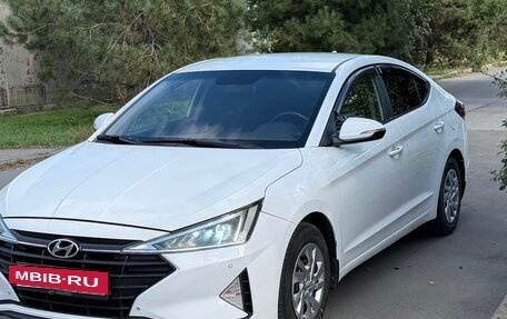 Hyundai Elantra VI рестайлинг, 2019 год, 1 350 000 рублей, 3 фотография