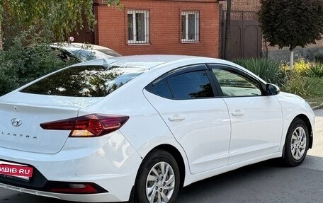 Hyundai Elantra VI рестайлинг, 2019 год, 1 350 000 рублей, 4 фотография