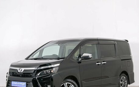Toyota Voxy III, 2018 год, 1 899 000 рублей, 4 фотография