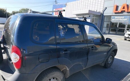 Chevrolet Niva I рестайлинг, 2015 год, 598 000 рублей, 4 фотография