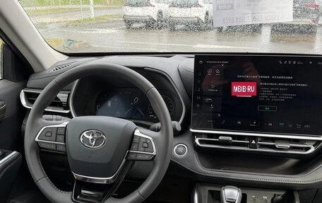 Toyota Highlander, 2026 год, 5 200 000 рублей, 8 фотография