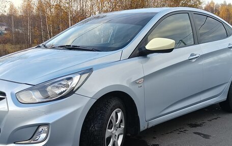 Hyundai Solaris II рестайлинг, 2011 год, 690 000 рублей, 12 фотография