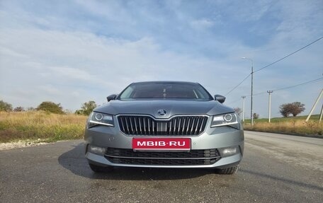 Skoda Superb III рестайлинг, 2018 год, 2 100 000 рублей, 1 фотография