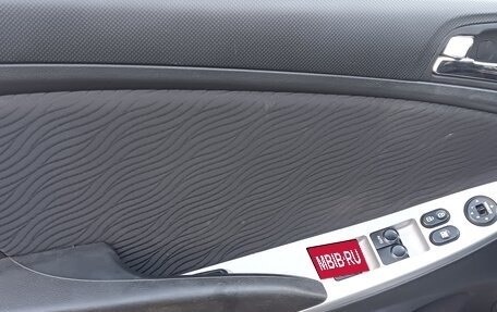 Hyundai Solaris II рестайлинг, 2011 год, 690 000 рублей, 9 фотография