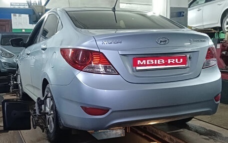 Hyundai Solaris II рестайлинг, 2011 год, 690 000 рублей, 16 фотография