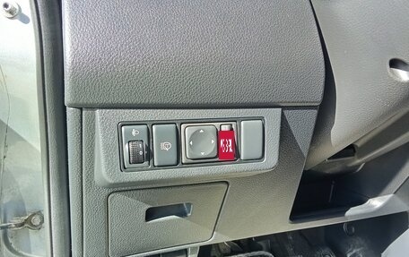 Nissan Tiida, 2010 год, 599 000 рублей, 13 фотография
