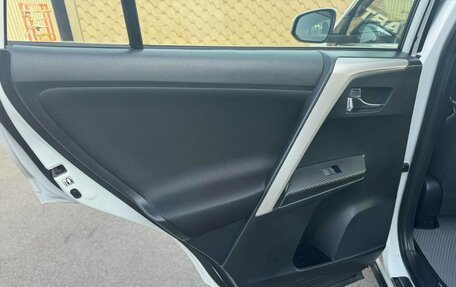 Toyota RAV4, 2014 год, 1 550 000 рублей, 21 фотография