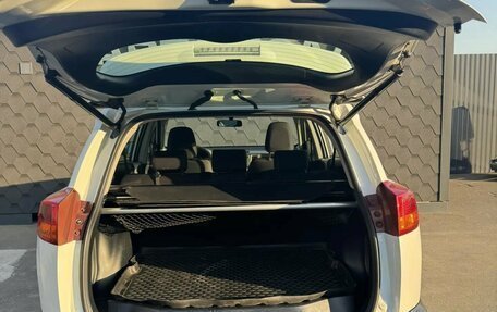 Toyota RAV4, 2014 год, 1 550 000 рублей, 25 фотография