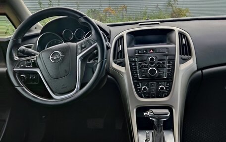 Opel Astra J, 2011 год, 780 000 рублей, 3 фотография