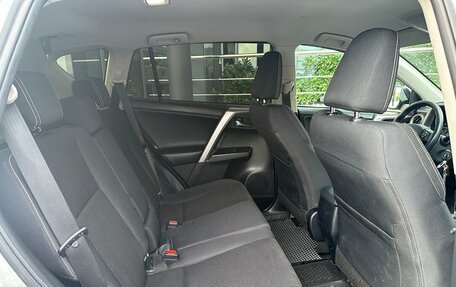 Toyota RAV4, 2016 год, 1 859 000 рублей, 10 фотография