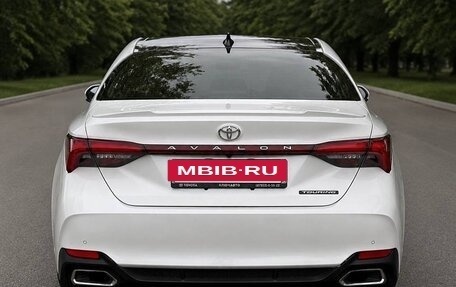 Toyota Avalon, 2022 год, 3 200 000 рублей, 2 фотография
