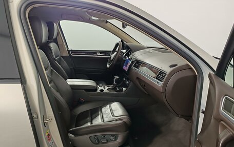 Volkswagen Touareg III, 2012 год, 1 939 000 рублей, 20 фотография