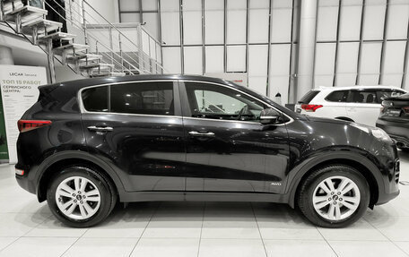 KIA Sportage IV рестайлинг, 2018 год, 2 299 000 рублей, 8 фотография