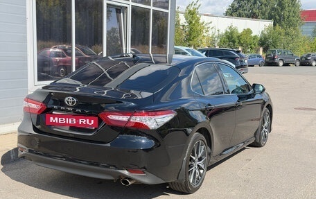 Toyota Camry, 2021 год, 3 300 000 рублей, 10 фотография
