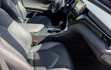 Toyota Camry, 2021 год, 3 300 000 рублей, 32 фотография