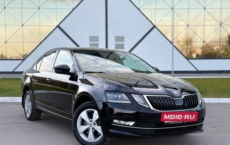 Skoda Octavia, 2017 год, 1 890 000 рублей, 2 фотография
