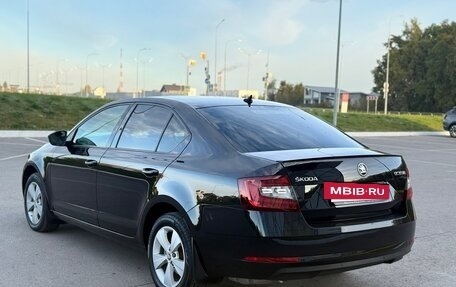 Skoda Octavia, 2017 год, 1 890 000 рублей, 14 фотография
