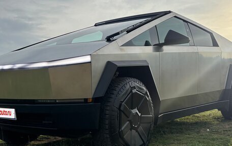 Tesla Cybertruck, 2024 год, 13 900 000 рублей, 4 фотография