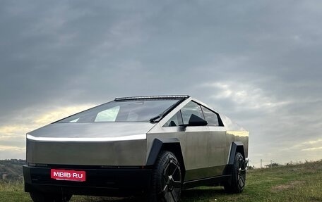 Tesla Cybertruck, 2024 год, 13 900 000 рублей, 2 фотография