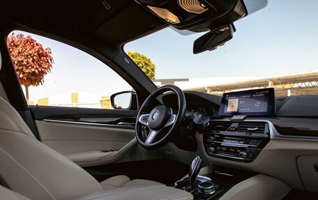 BMW 5 серия, 2019 год, 2 895 000 рублей, 27 фотография