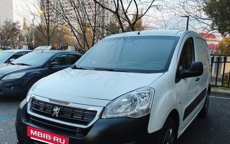 Peugeot Partner II рестайлинг 2, 2013 год, 530 000 рублей, 2 фотография