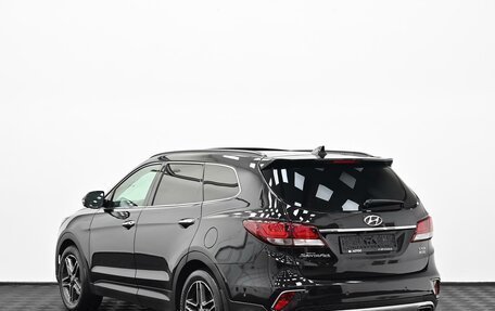 Hyundai Santa Fe III рестайлинг, 2018 год, 1 975 000 рублей, 4 фотография