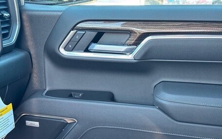 Chevrolet Silverado, 2025 год, 4 375 000 рублей, 20 фотография
