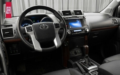 Toyota Land Cruiser Prado 150 рестайлинг 2, 2016 год, 3 150 000 рублей, 7 фотография