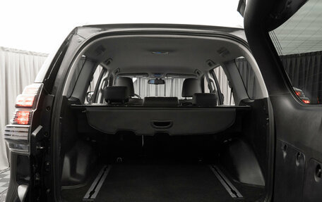 Toyota Land Cruiser Prado 150 рестайлинг 2, 2016 год, 3 150 000 рублей, 21 фотография