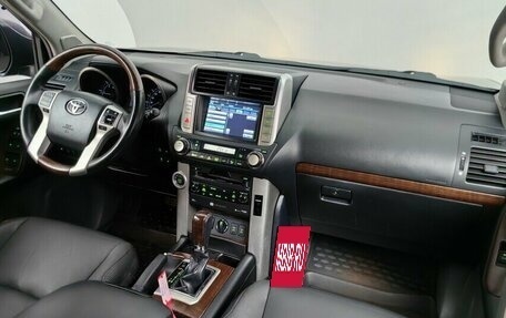 Toyota Land Cruiser Prado 150 рестайлинг 2, 2013 год, 2 499 000 рублей, 13 фотография