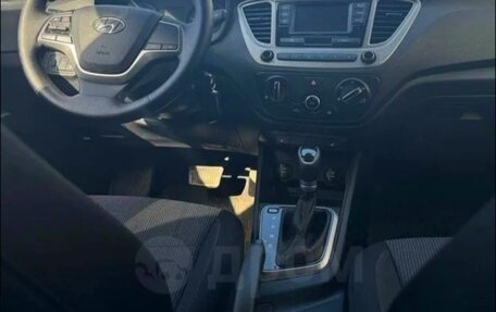 Hyundai Solaris II рестайлинг, 2021 год, 1 420 000 рублей, 5 фотография