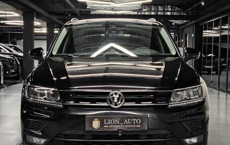 Volkswagen Tiguan II, 2020 год, 2 330 000 рублей, 2 фотография