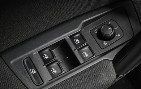 Volkswagen Tiguan II, 2020 год, 2 330 000 рублей, 8 фотография